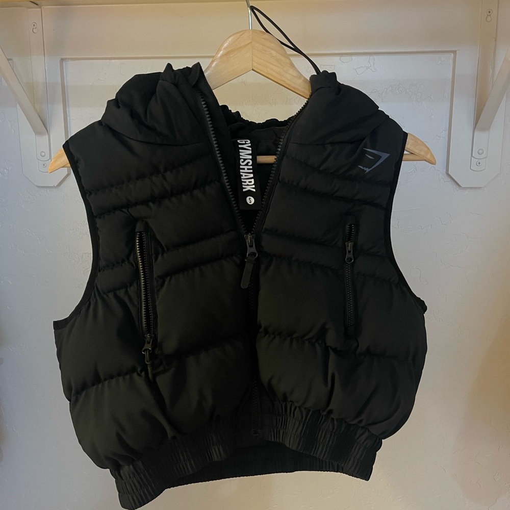 Gymshark cropped puffer jacket